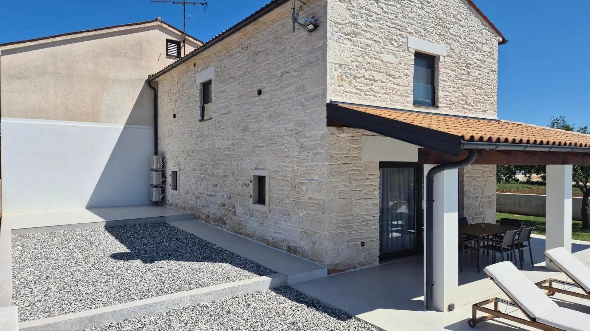 Stone Villa With Private Pool 普拉