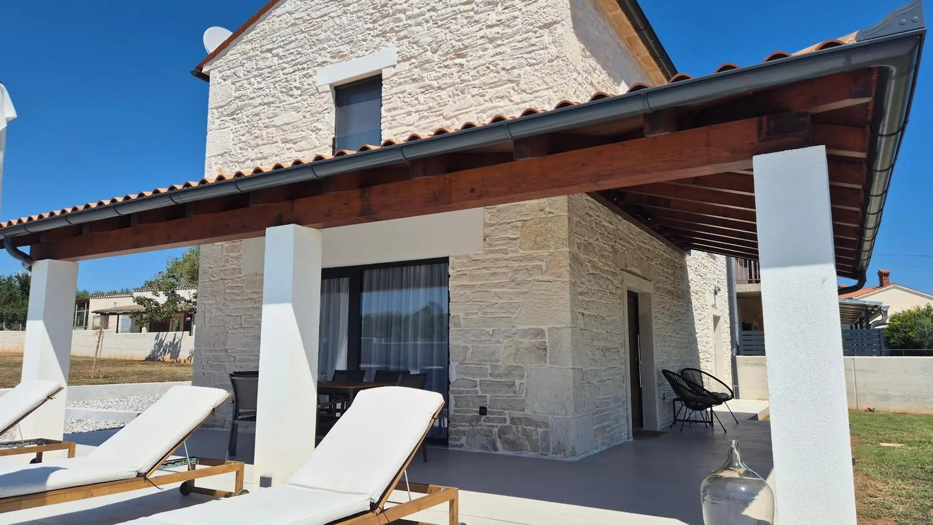 Stone Villa With Private Pool Pula