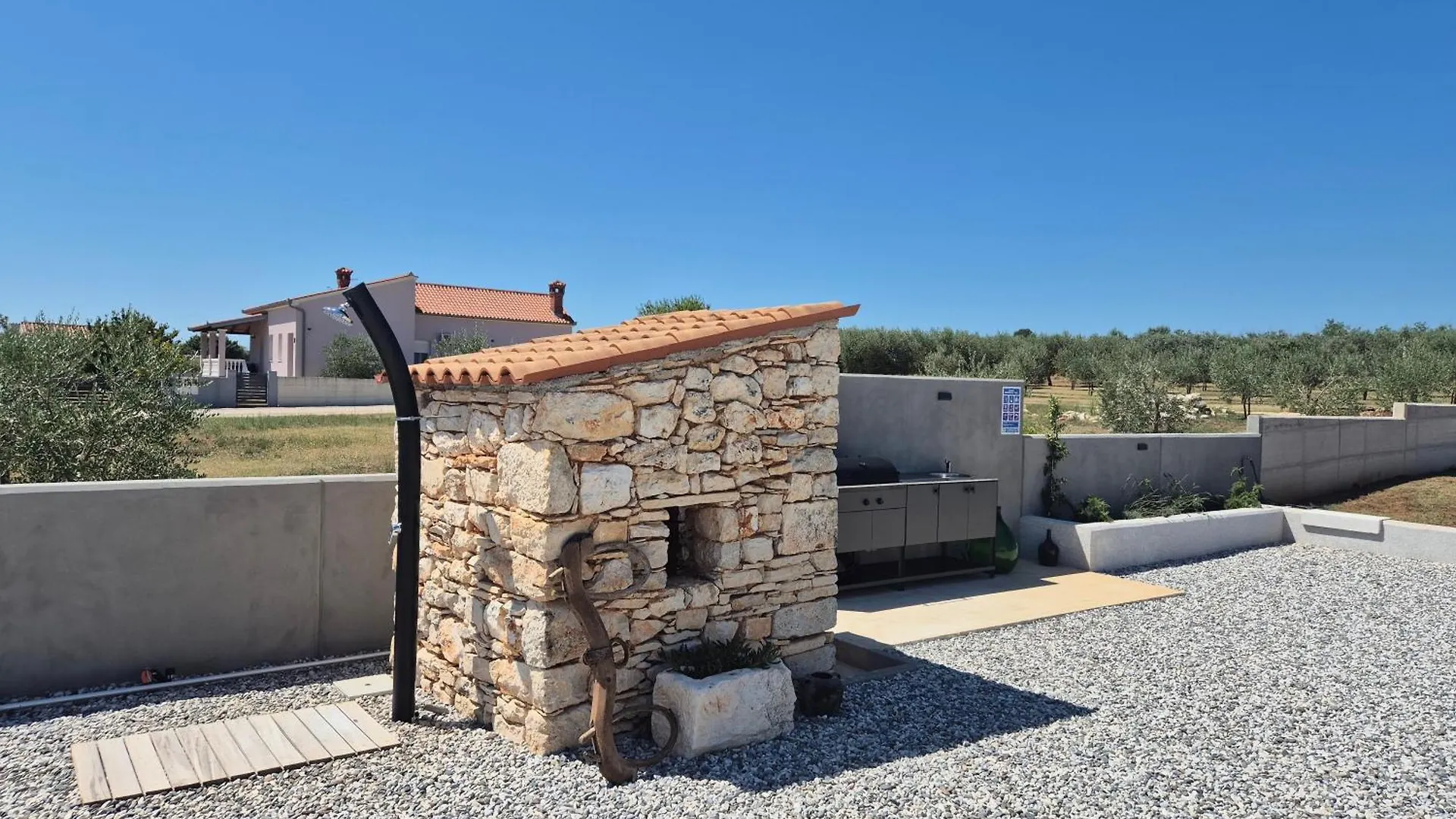Stone Villa With Private Pool 普拉