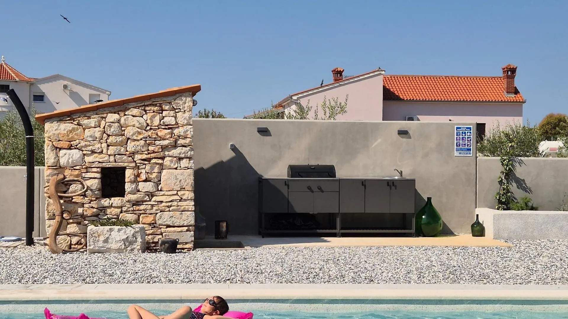 Stone Villa With Private Pool 普拉