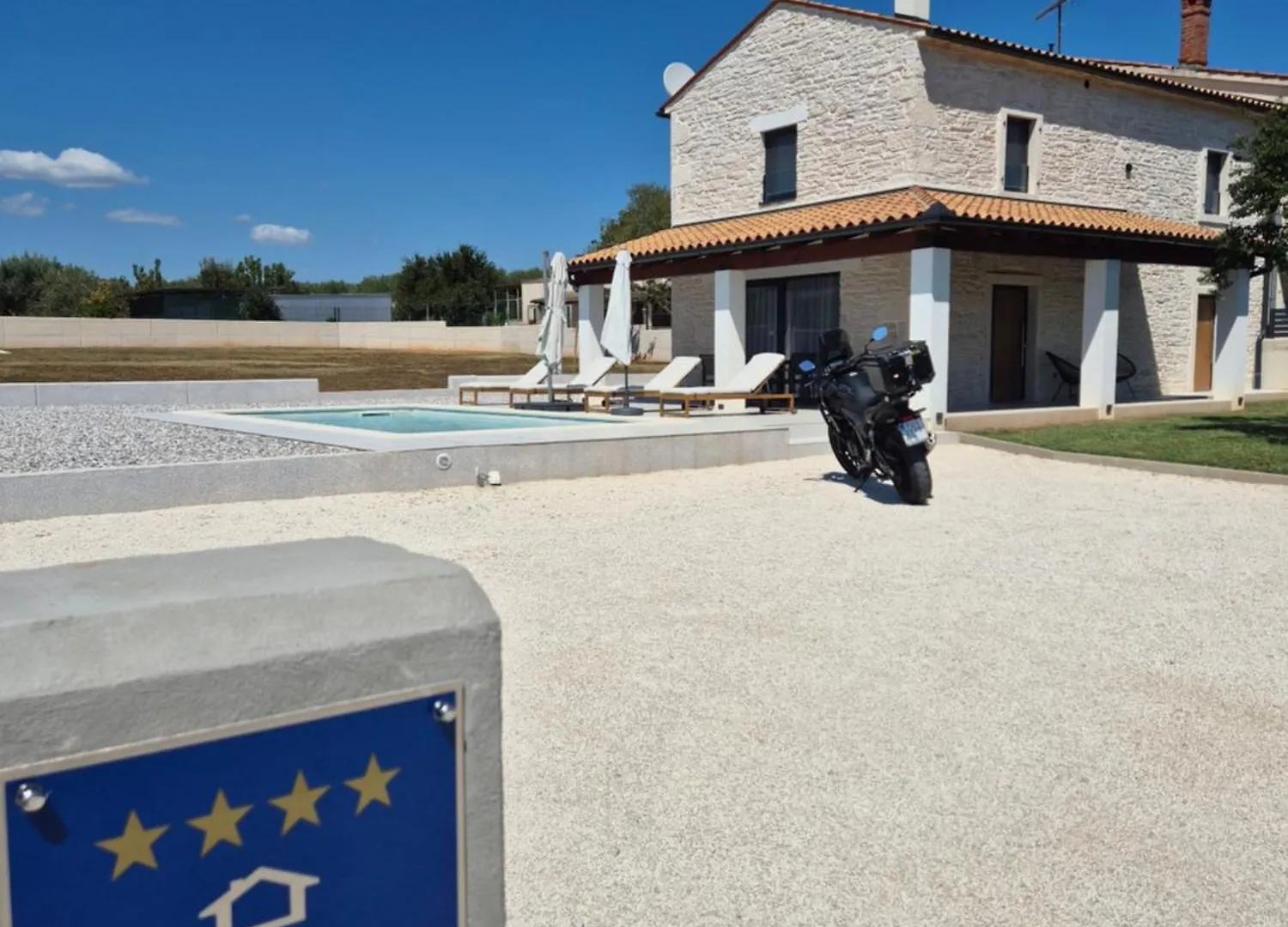 Stone Villa With Private Pool Pula