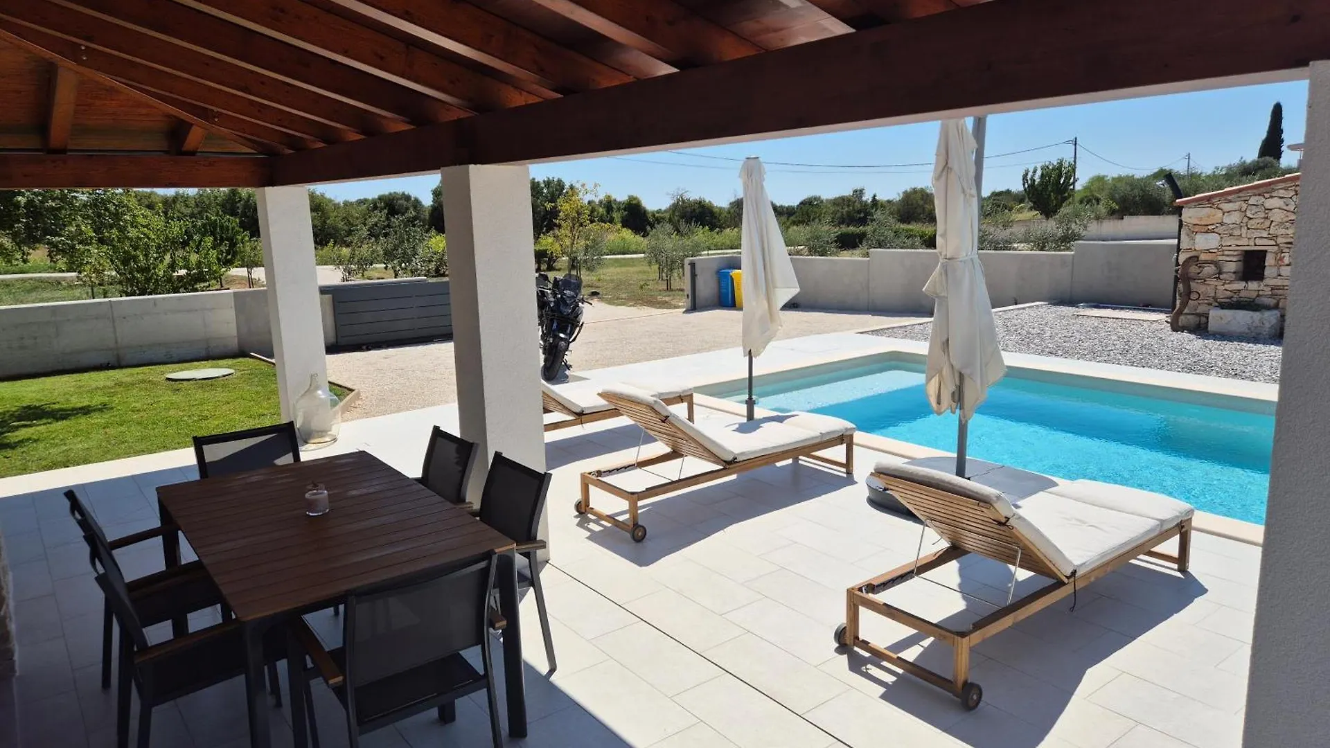 Stone Villa With Private Pool 普拉 0*,  克罗地亚