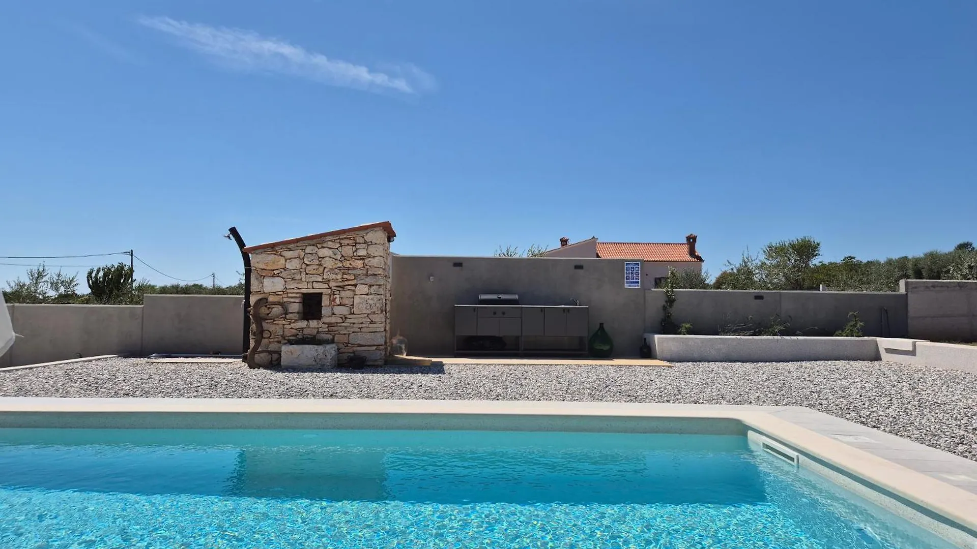 Stone Villa With Private Pool 普拉